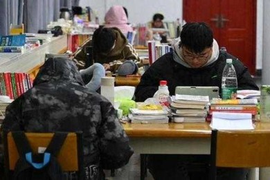 校园快递超市论文怎么写？这份保姆级指南帮你避开所有坑