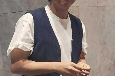 当我们谈论邓超的毕业论文时我们在寻找什么？