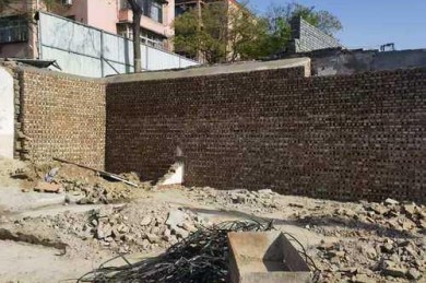 从危房改造到立论加固：当我们在议论文里谈“装水泥”时到底在谈什么