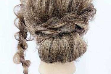 别再挠头了！让我来告诉你“晚宴发型论文怎么写”才能既有学术深度又有实用价值