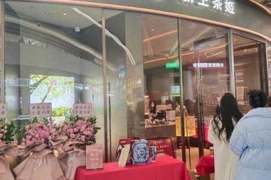 当奶茶店排队三小时只为打卡：我们到底该如何看待网红现象？论文的学术解剖来了！