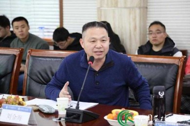 从学术寻踪到网络迷因：解构“北河论文”的多重身份