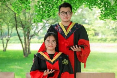 当学术遇上爱情：博士情侣如何高效合作完成高质量论文