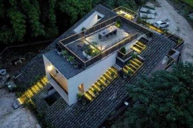 多维度视角下的围屋精神弘扬：策略、挑战与实践