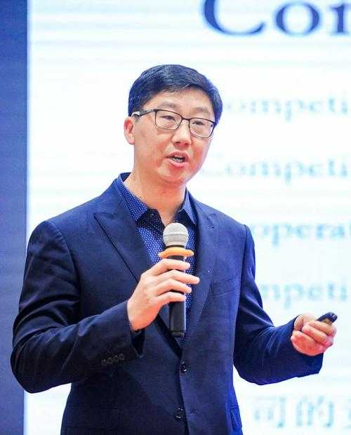 从研究生到研究者：董晨宇如何读论文的学术实践启示