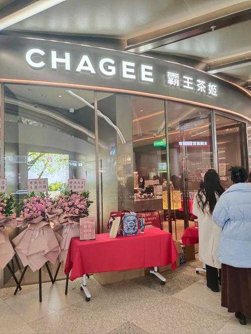 当奶茶店排队三小时只为打卡：我们到底该如何看待网红现象？论文的学术解剖来了！