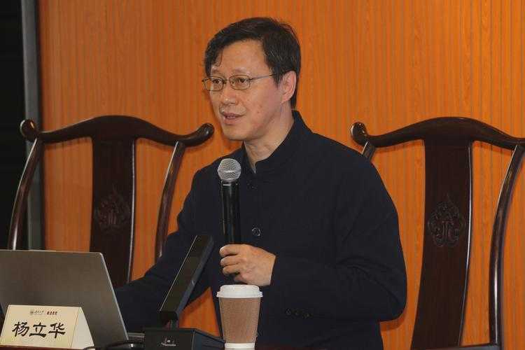 别让论文框架变“豆腐渣”!深度剖析立论依据的四大支柱