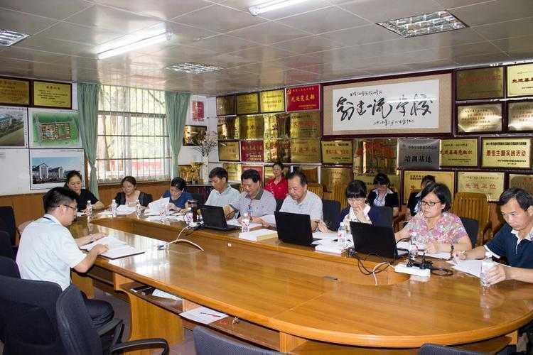 别再被选题卡脖子了！工人技师论文写什么才能打动评委？