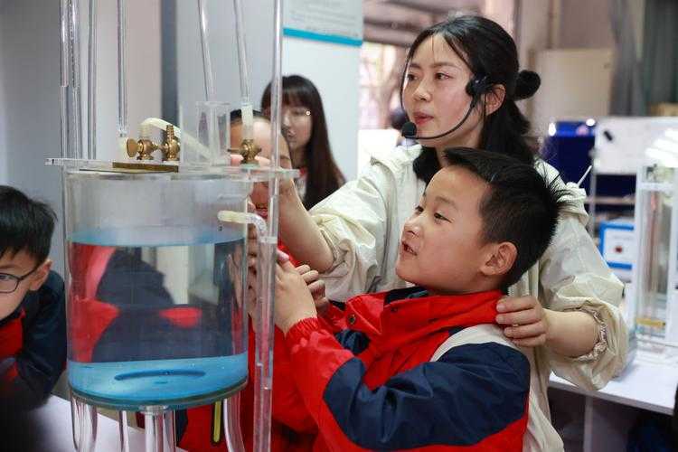 从实验室到打印店：学术论文纸张选择的科学指南