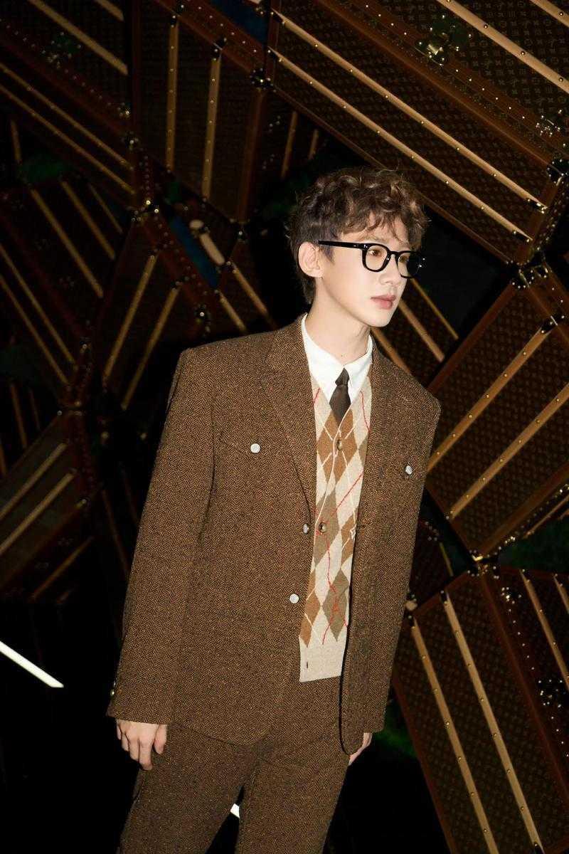 当明星撞上学术:白敬亭的本科毕业论文竟成跨界传播的经典案例?