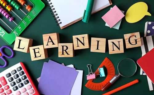 别再头疼了!手把手教你搞定“《家长必读》论文怎么写”这个难题