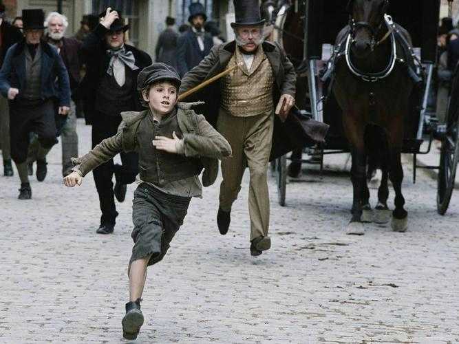 雾都孤儿的论文选什么题：从迷茫到清晰的学术指南